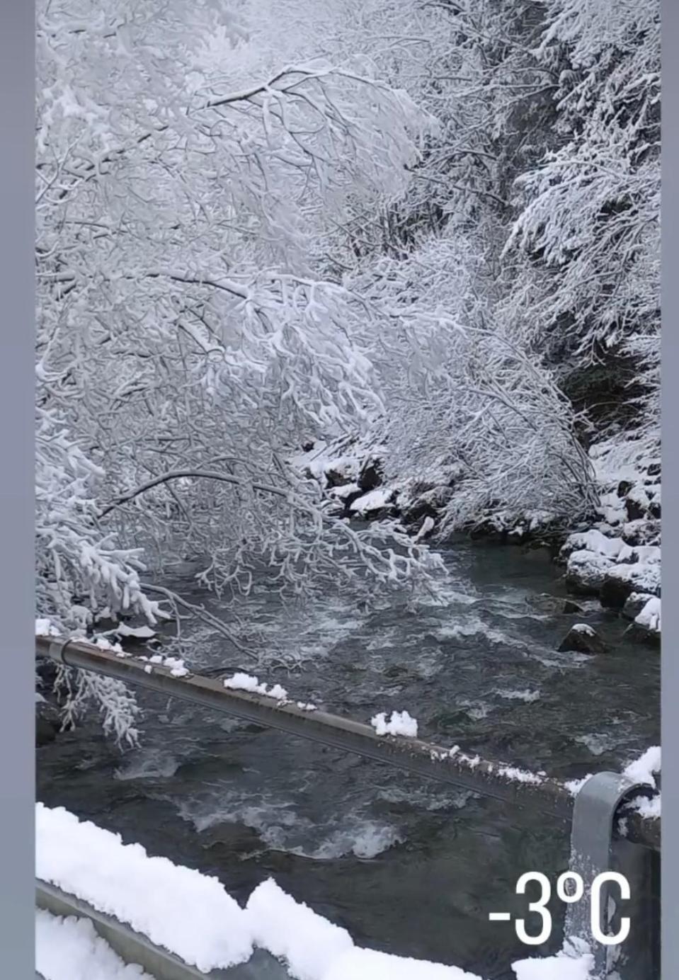 Aparthotel Mountain River Resort Val d'Illiez Luaran gambar