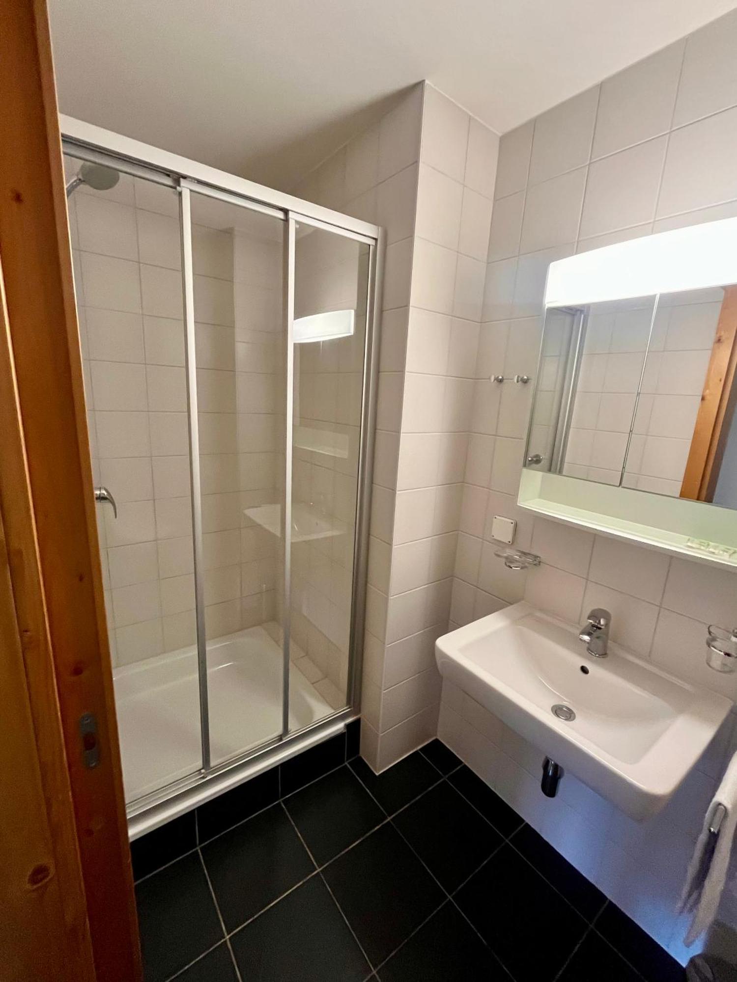 Aparthotel Mountain River Resort Val d'Illiez Luaran gambar