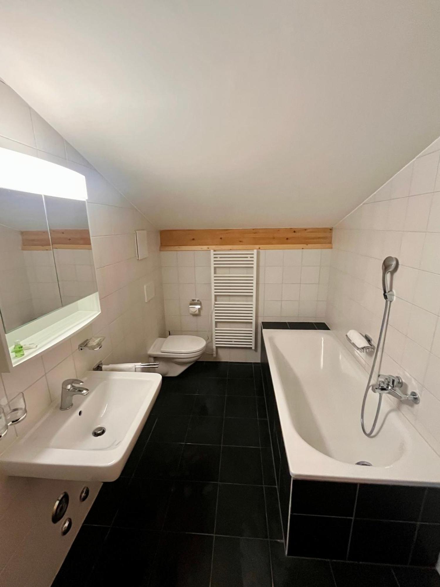 Aparthotel Mountain River Resort Val d'Illiez Luaran gambar